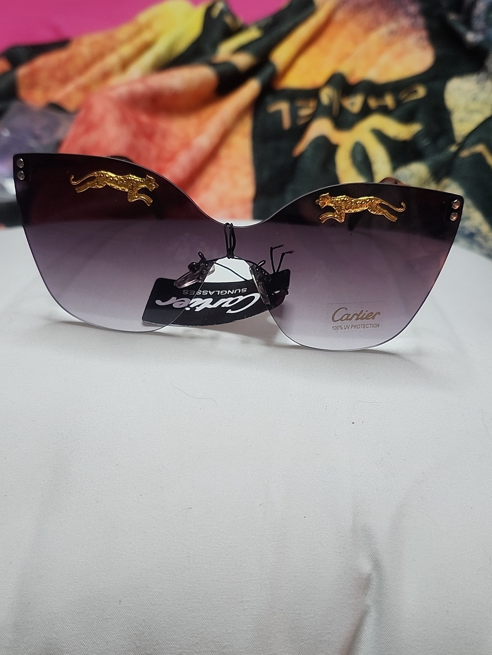 Fashion Women's Gradient Purple Cat-Eye Sunglasses with Gold Panther Accents